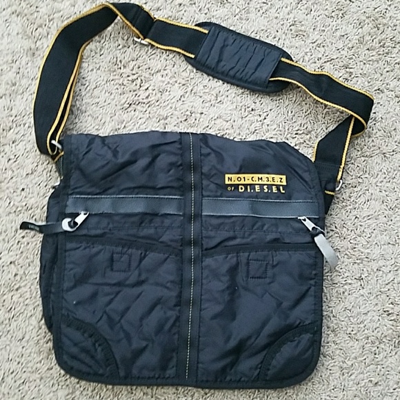 Diesel Handbags - PRICE ⬇️ LAST CHANCE messenger bag/laptop bag
